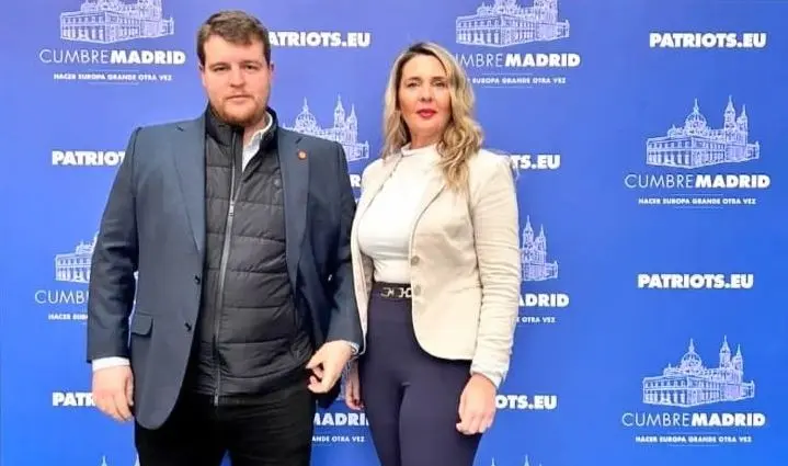 VOX El Bierzo acude a la Cumbre de Patriots en Madrid.