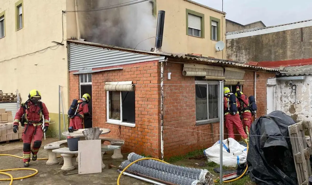 Bomberos León, durante una de las intervenciones.