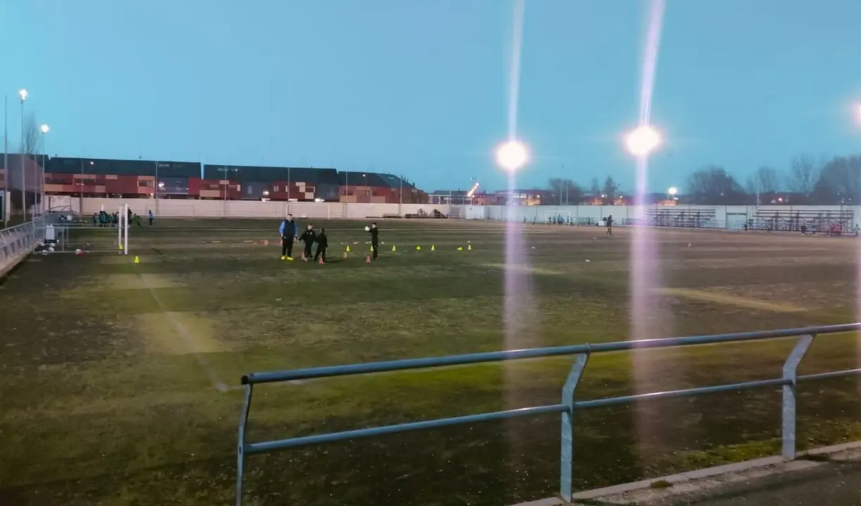 El PP alerta del abandono del campo de fútbol de San Andrés.