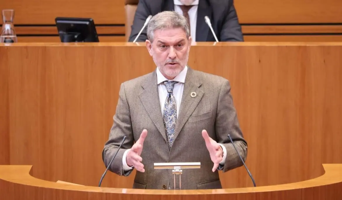 Jos&eacute; Luis V&aacute;zquez, portavoz socialista de vivienda en las Cortes de Castilla y Le&oacute;n.