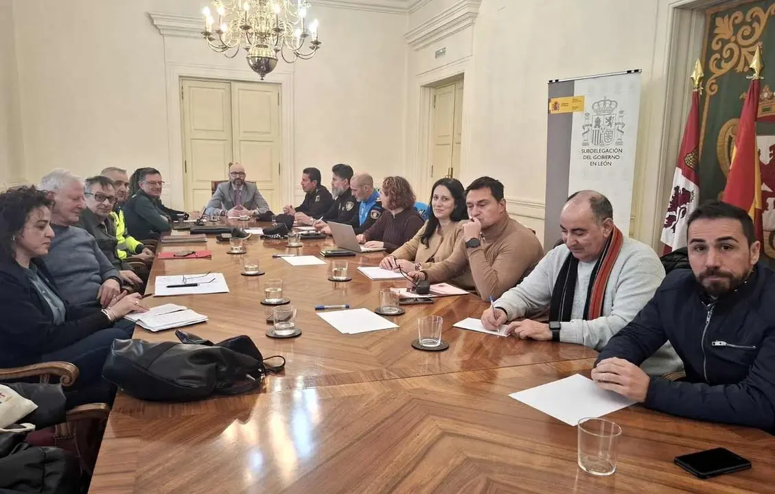 Imagen de la junta de seguridad durante la reunión de este jueves.