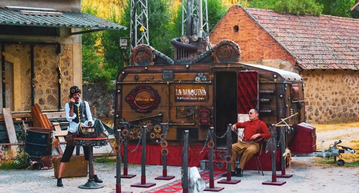 ‘Caravana La Máquina’ de Héctor Sansegundo.