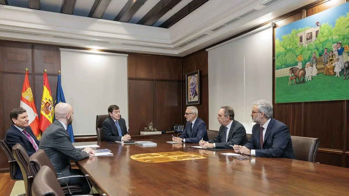 Reunión de Mañueco con el presidente del CSN.
