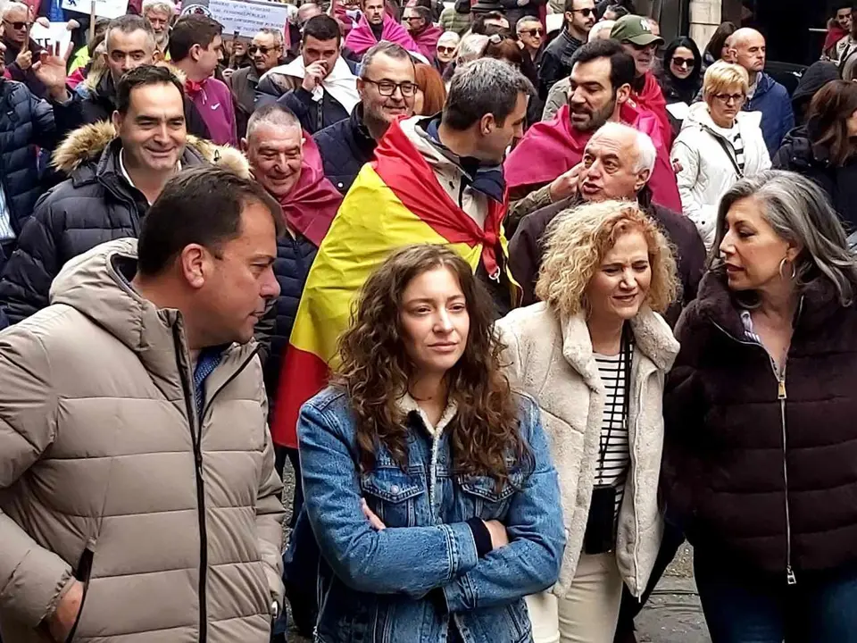 La presidenta del PP leonés, Ester Muñoz, durante la marcha.