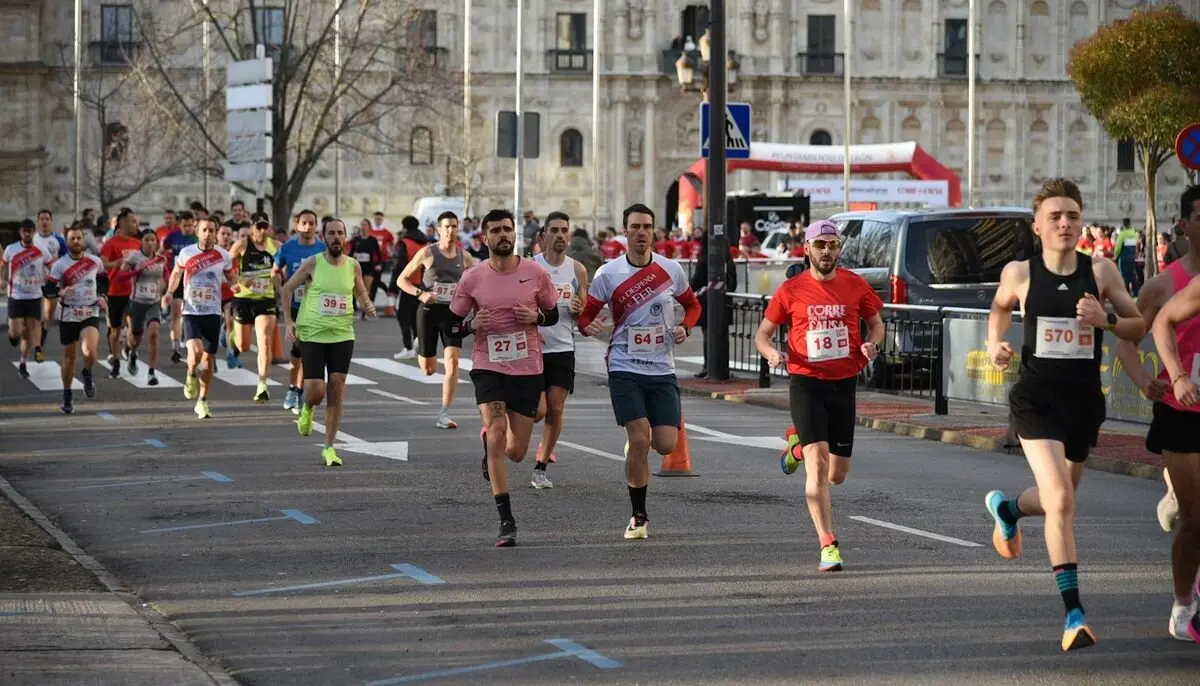 Instantánea de la carrera Entreculturas 'Corre por una Causa' en León. Foto: Mediamaratonleon.