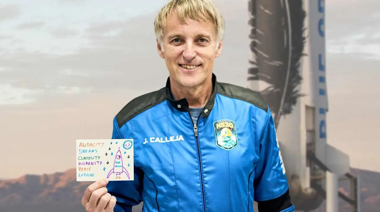 El leonés Jesús Calleja, en la foto oficial para la misión.