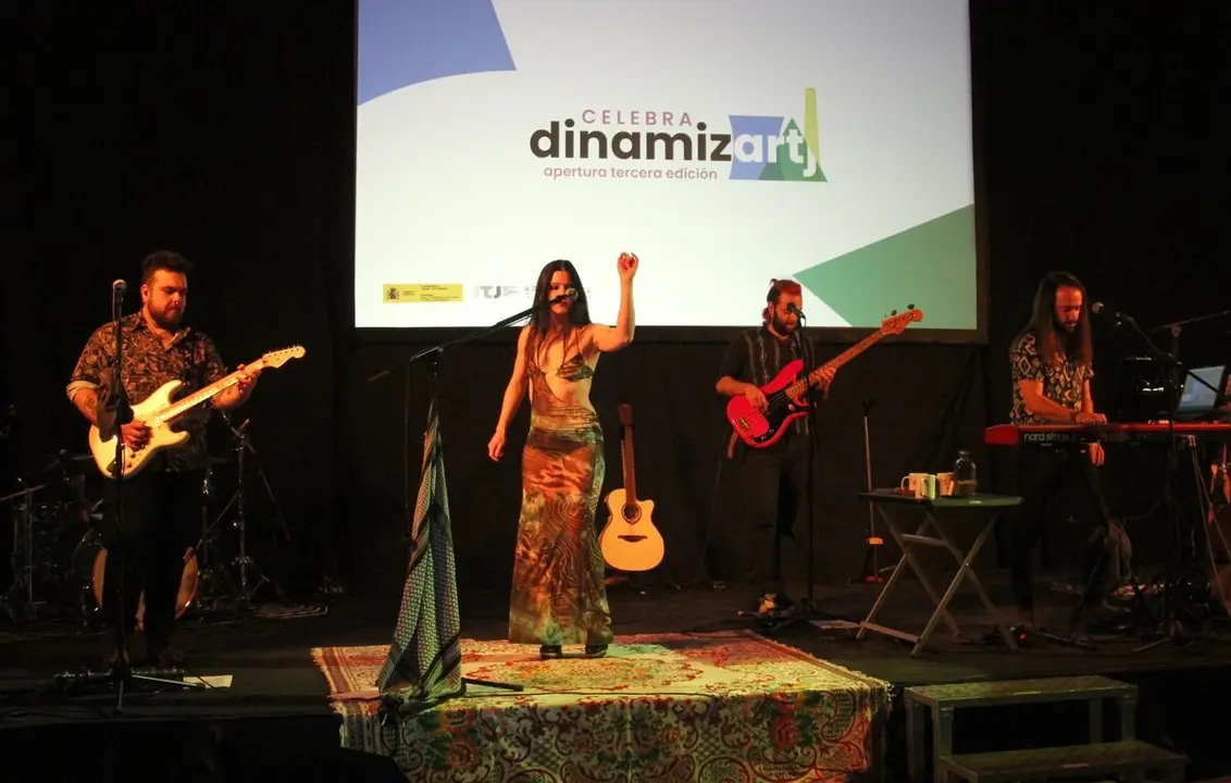 Actuaci&oacute;n Isabel Marco en La T&eacute;rmica Cultural.