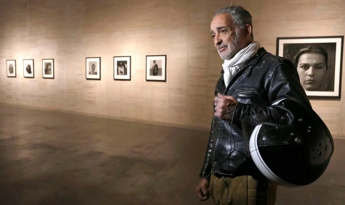 El fotógrafo leonés Alberto García Alix, presenta la exposición 'Sombras del tiempo' en el Museo de Arte Contemporáneo de Castilla y León. Foto: Carlos S. Campillo.