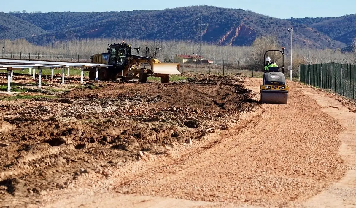 La Consejería de Agricultura, Ganadería y Desarrollo Rural impulsa la transformación en regadío de casi 700 hectáreas de secano pertenecientes a la localidad leonesa de Valderas por 19 millones de euros.