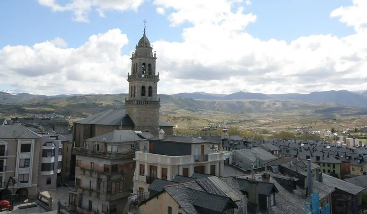 Sale a licitación el Museo de Arte Sacro en la Basílica de la Encina de Ponferrada y se estudian las piezas a musealizar.