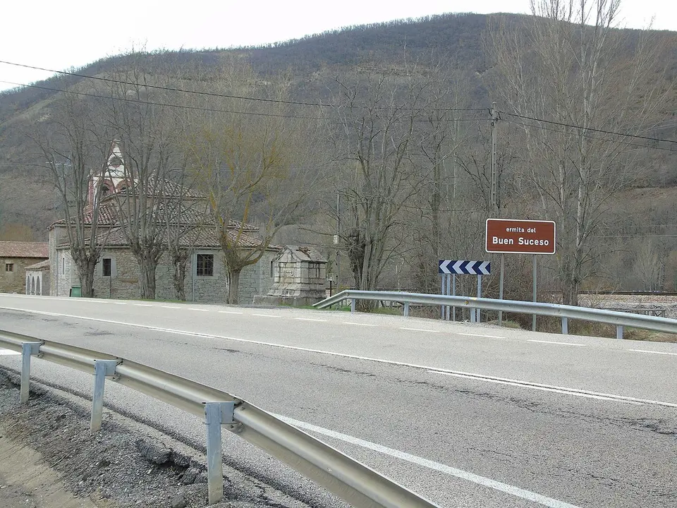 Carretera N-630 a la altura de Pola de Gord&oacute;n.
