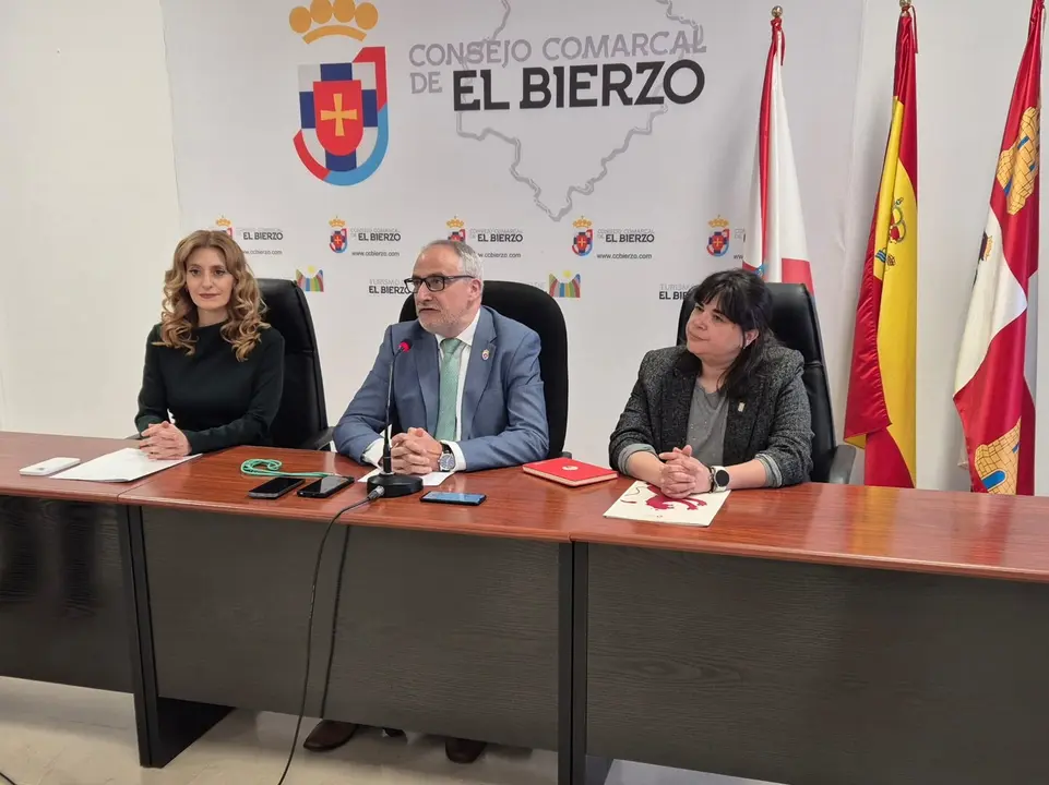 La Junta y el Consejo Comarcal del Bierzo programan diez funciones teatrales.