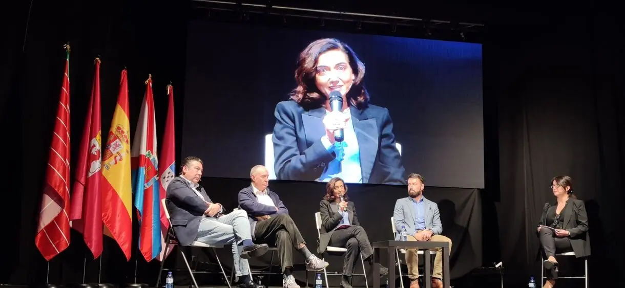 UPL celebra su Foro Abierto "Unidos, crecemos" en el Auditorio de Azadinos.