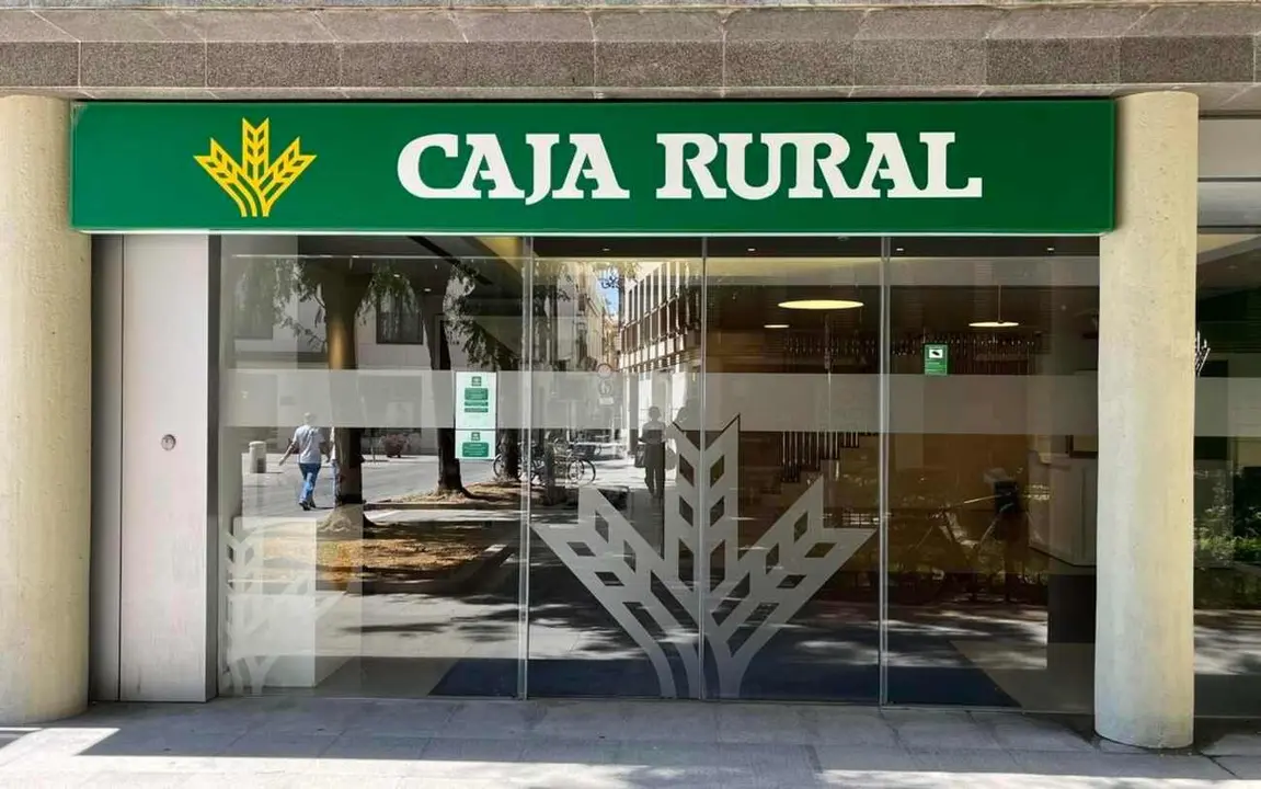 Caja Rural impulsa la formación en inteligencia artificial para jóvenes con el programa 'Preparados, listos, IA'.