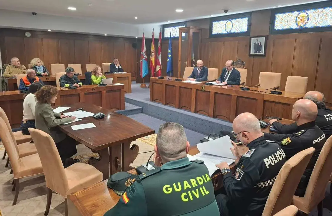 Imagen de la reunión de la junta de seguridad en Ponferrada.