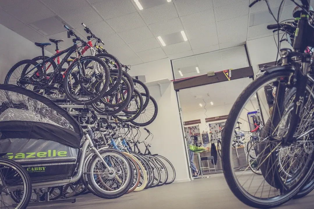 Cae el grupo que robó en una tienda de bicis de León.