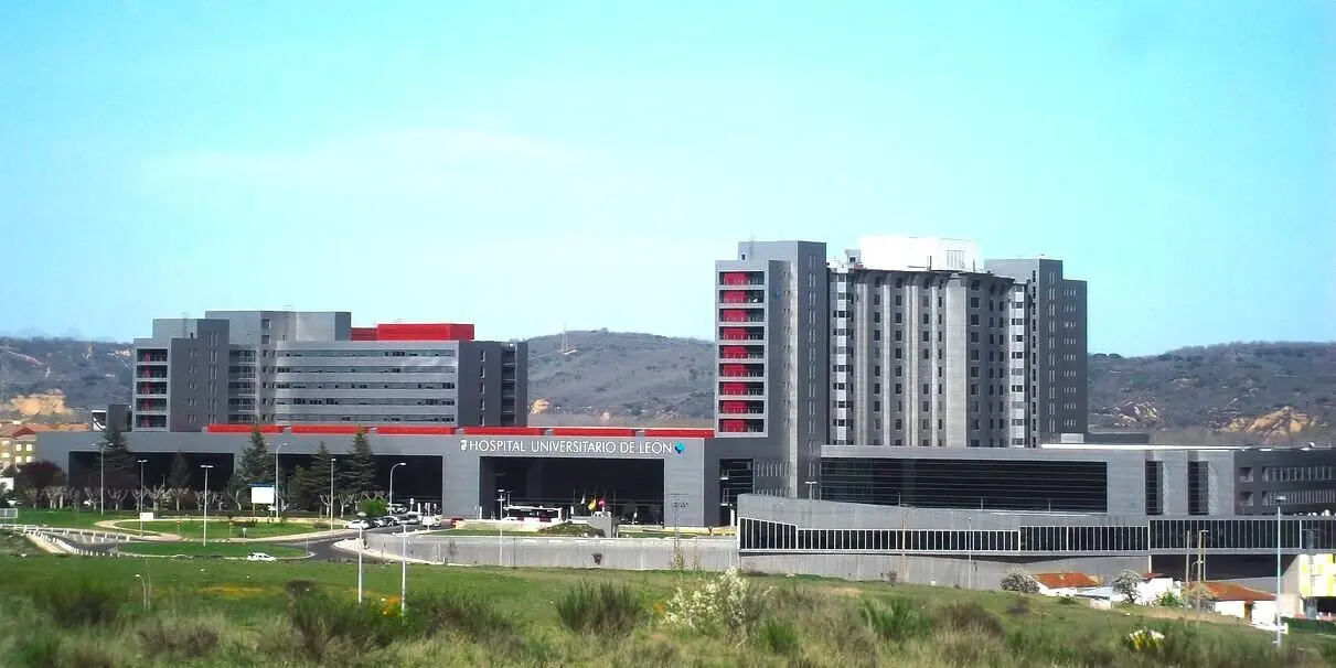 Imagen del Hospital de León, donde se ubica el Instituto de Investigación Biosanitaria.