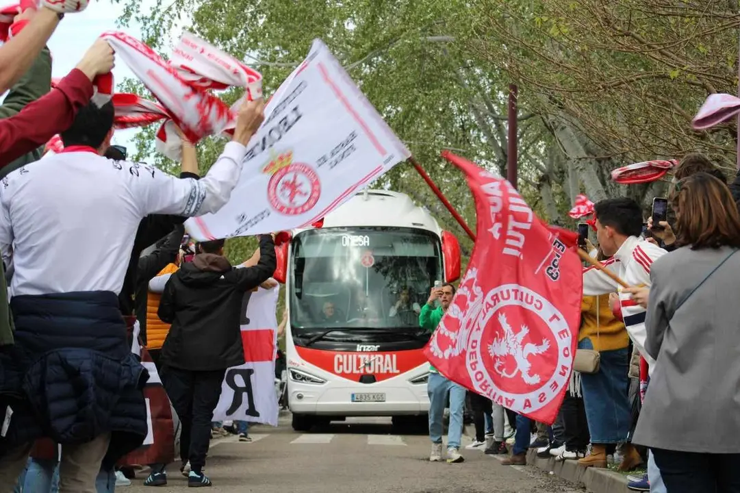 El ambiente que puede rodear el derbi con la Ponferradina ha obligado a que el mismo sea declarado de alto riesgo. Foto: CyDLeonesa