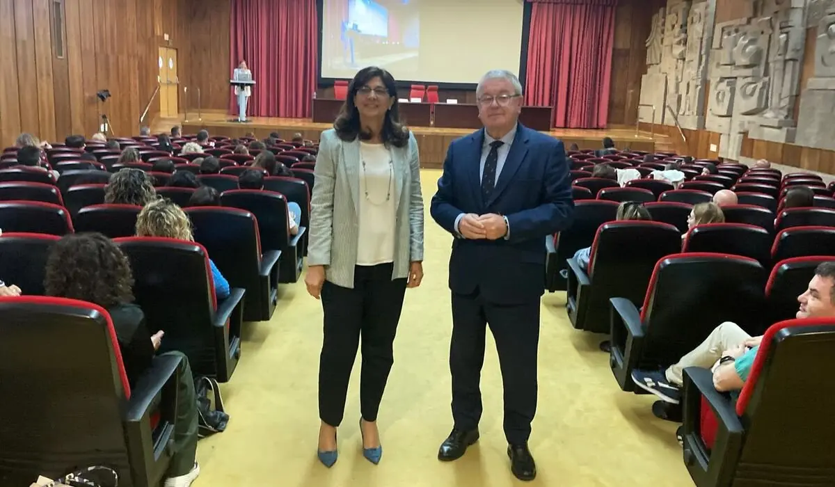 La vicerrectora de la ULE y el gerente del Caule.