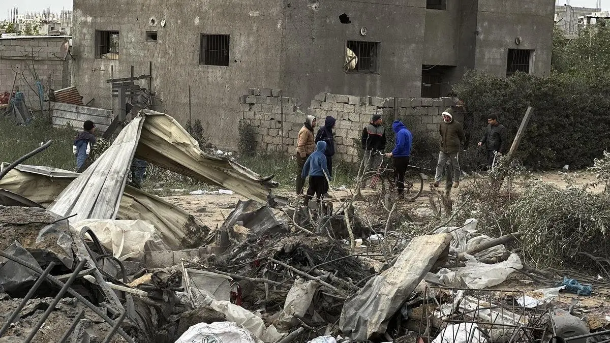 Israel mata a más de 70 personas en 48 horas y los muertos en Gaza ascienden a casi 52.500.