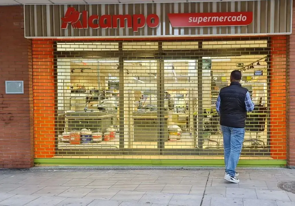 Imagen de un supermercado Alcampo en León capital.