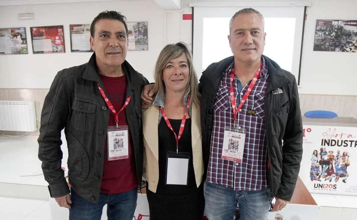 El secretario general de UGT Federación de Industria, Construcción y Agro, FICA Bierzo, Manuel Cuadrado Blanco y la secretaria general de UGT FICA Castilla y León, Sandra Vega Hernández, atienden a los medios de comunicación por la celebración del XI Congreso de UGT FICA Bierzo. Foto: César Sánchez