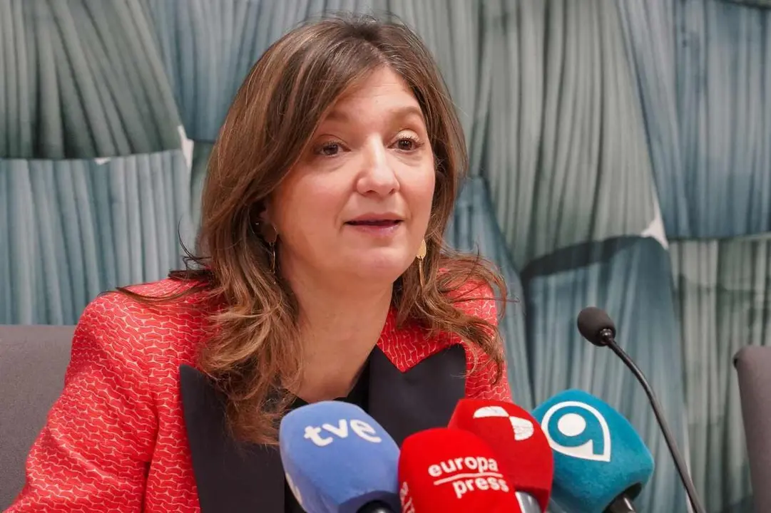 La rectora de la Universidad de León, durante una rueda de prensa.