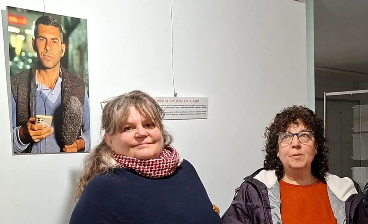 Santa María del Páramo inaugura la exposición "Cuando la conciencia nos llama" del fotógrafo gazatí Osama Kalhlout.