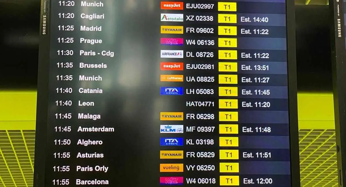 León, en los carteles del Aeropuerto de Roma-Fiumicino.