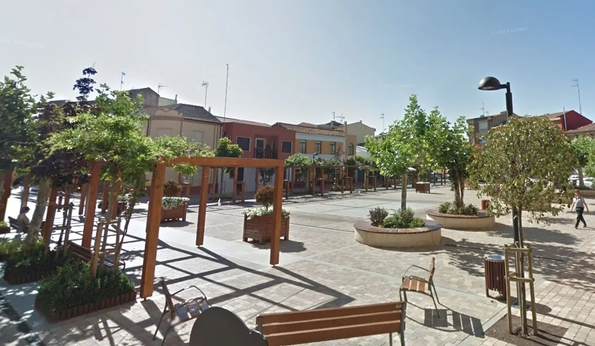 Imagen de la Plaza de la Madera en Santa María del Páramo.