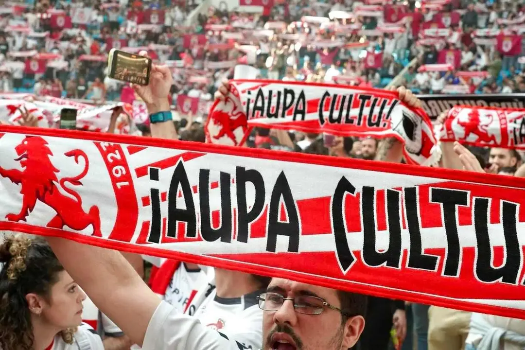 Fanzone de la Cultural y Deportiva Leonesa en el León Arena.