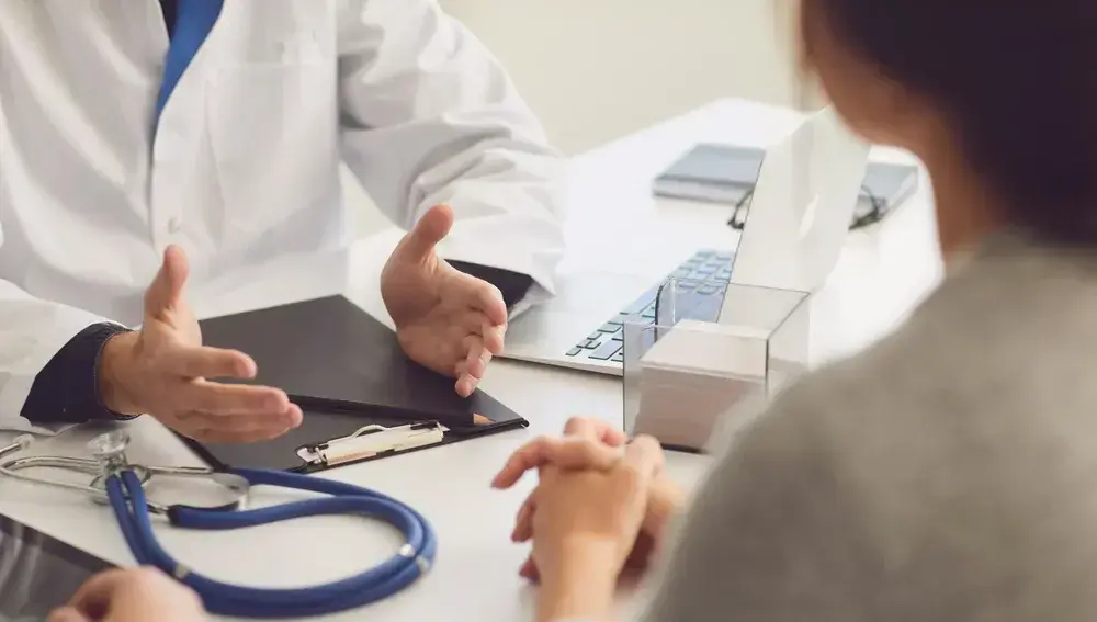Baja la presión asistencial, pero aún cada médico de Familia tiene que atender 28 pacientes diarios