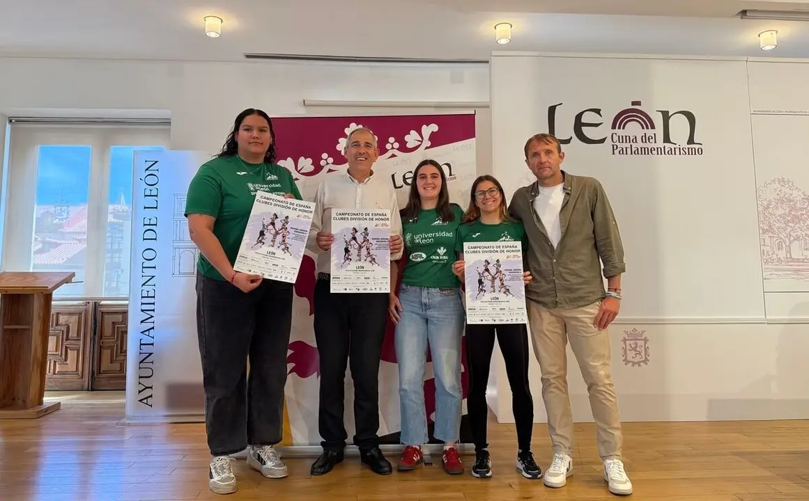 El concejal de deportes, Vicente Canuria, ha presentado este martes el evento junto al presidente del club Universidad de León Sprint Atletismo, José Enrique Villacorta.