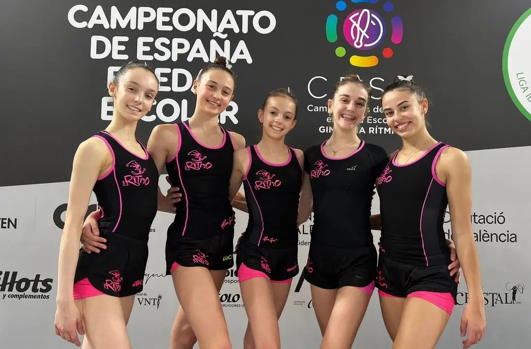 Las cinco gimnastas leonesas del Club Ritmo que participarán en el Campeonato de España.