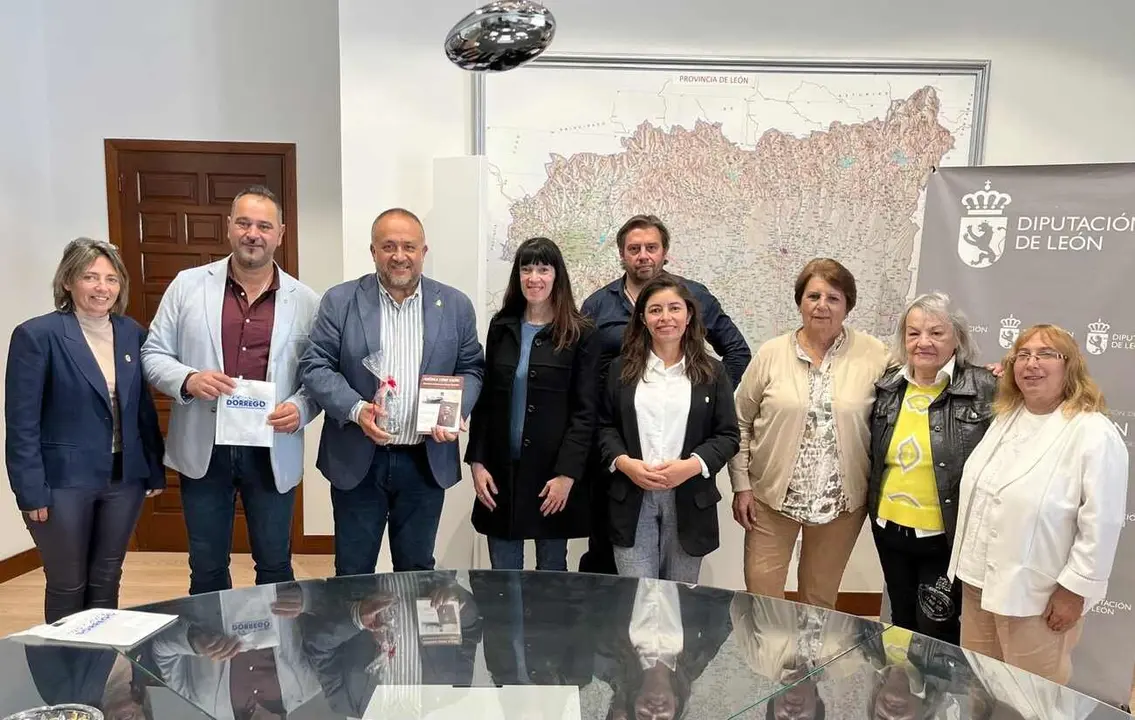 Un instante del encuentro mantenido este viernes en la Diputación de León.