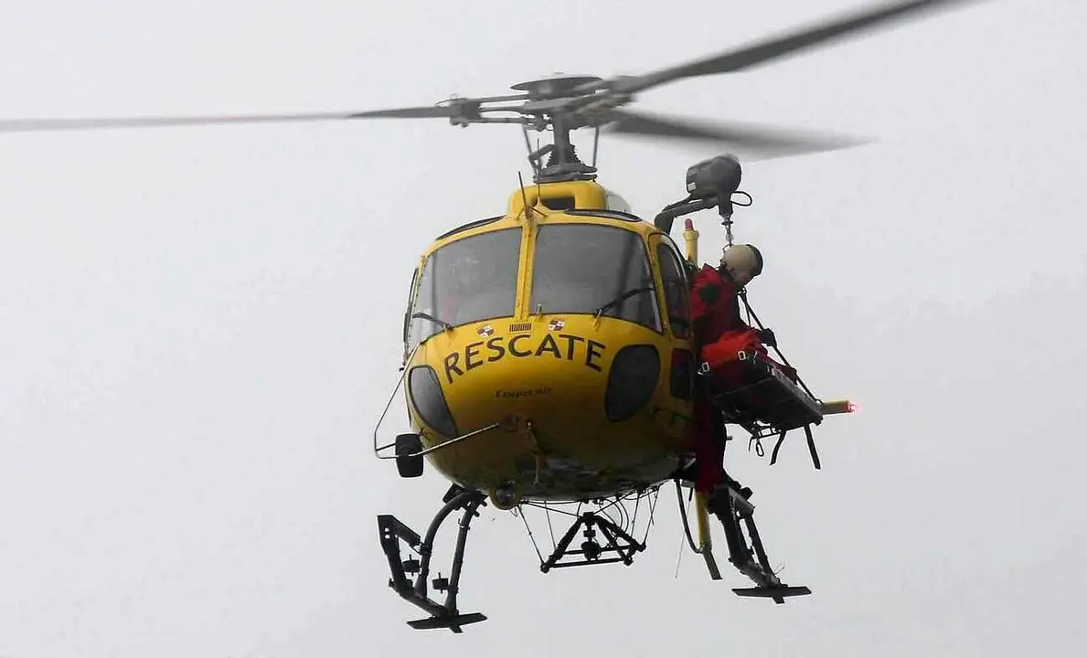 Operación de rescate realizada por el helicóptero de la Junta.