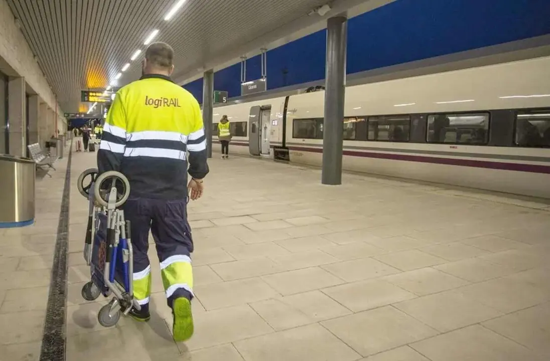 Un operario de LogiRail durante su jornada laboral.