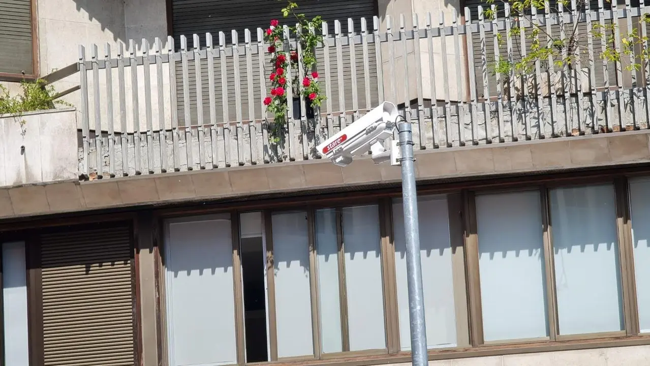 Imagen de una cámara de control de acceso a la zona peatonal de León.