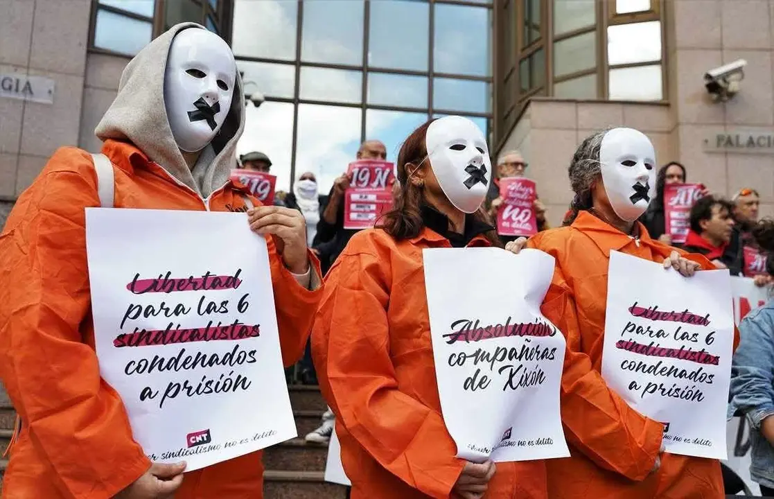 Concentración en defensa de Las 6 de la Suiza.