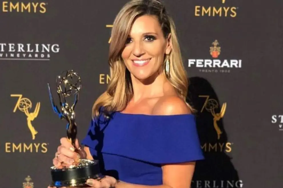 Amaya Pinto, con uno de los últimos Emmy que ha ganado en su dilatada carrera como productora de televisión.