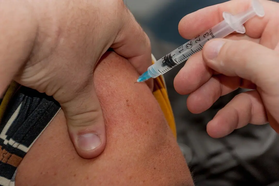 Sanidad modifica el calendario de vacunaciones para incluir la atenuada frente a la gripe.