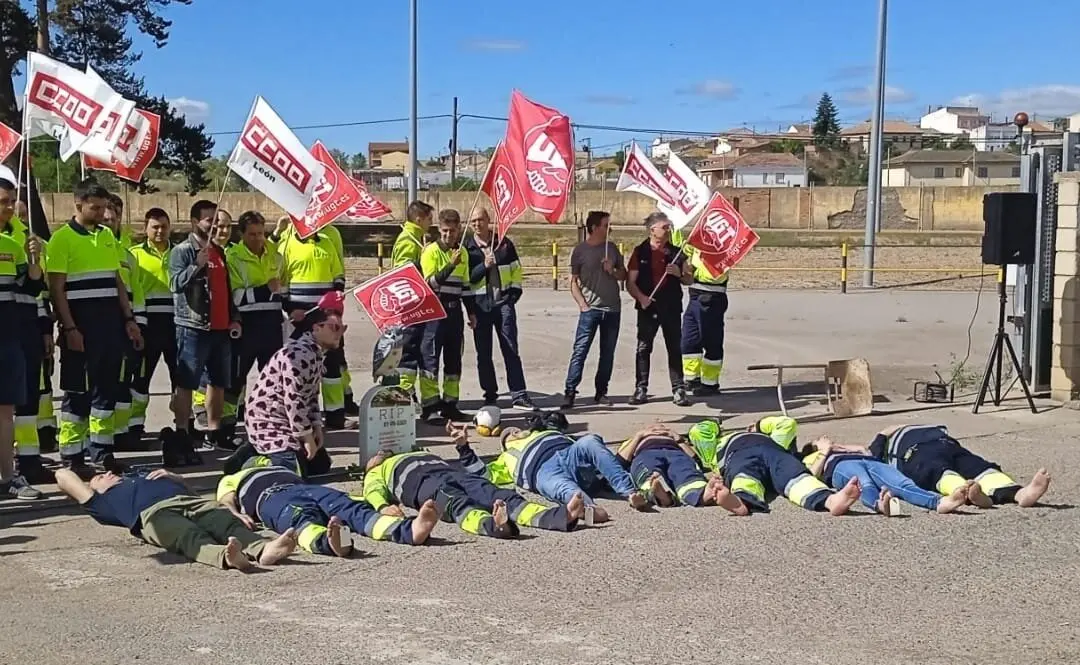 Trabajadores de Azucarera de La Bañeza, durante las movilizaciones de este jueves.