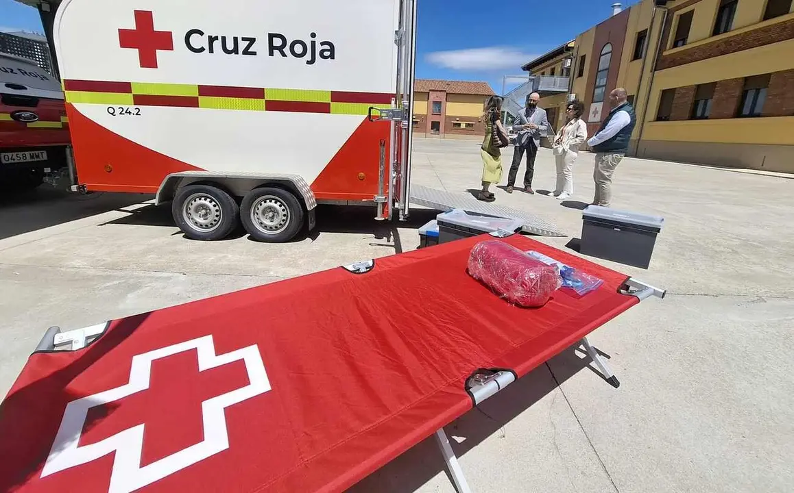 El subdelegado del Gobierno en León, Héctor Alaiz, ha realizado este jueves una visita institucional a la sede provincial de Cruz Roja Española en León.