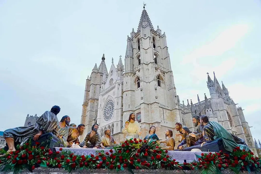 Celebración de la Procesión de la Sagrada Cena organizada por la Hermandad Sacramental de Santa Marta y de la Sagrada Cena.