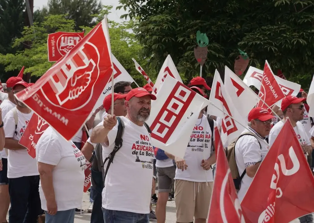 Protestas sindicales por el empleo en Azucarera de La Bañeza.