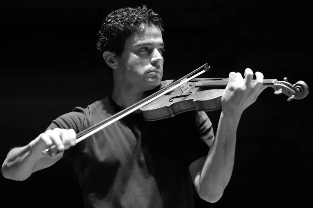 El violinista leonés Alberto Reguera. / JUAN LUIS GARCÍA