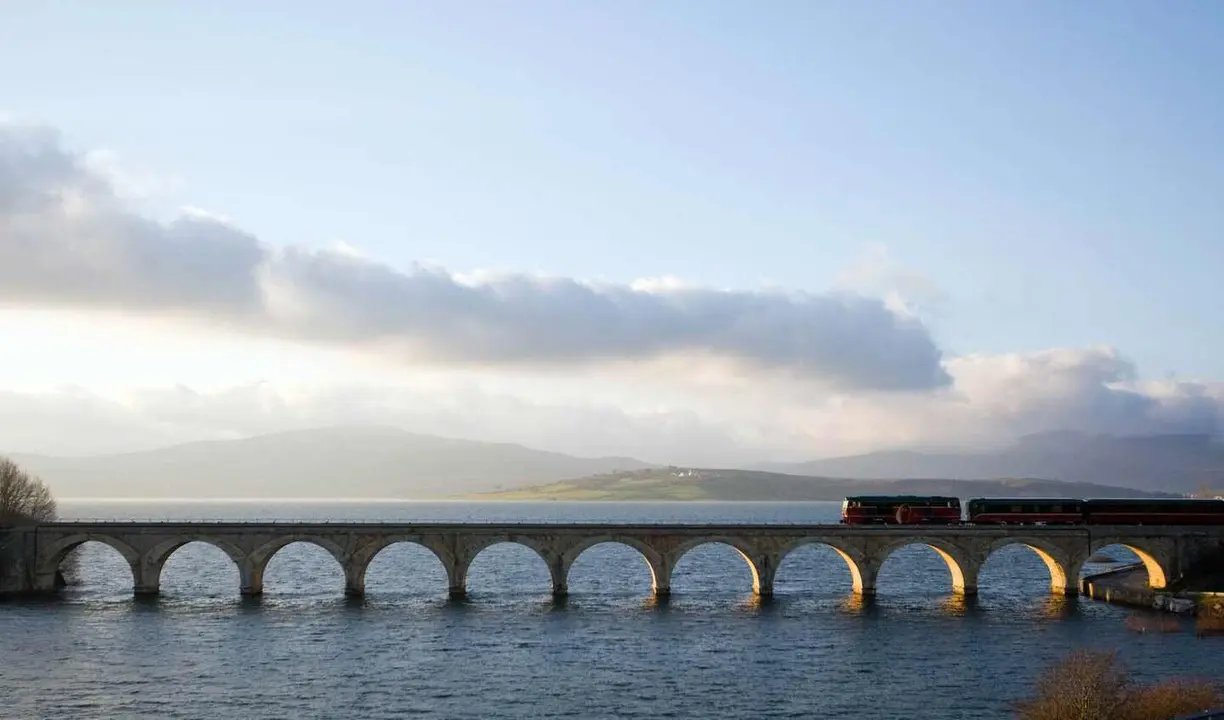 El Expreso de La Robla recorre el trayecto Bilbao-León-Bilbao