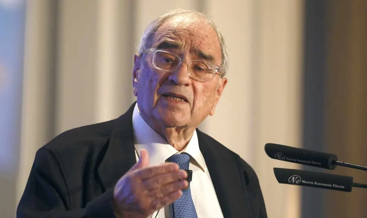 Rodolfo Martín Villa, durante una intervención pública en su etapa como exministro.