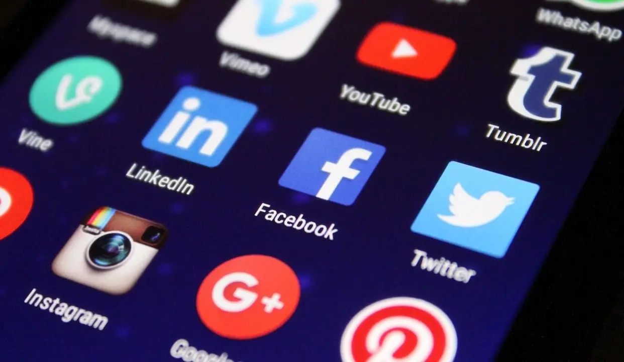 Redes Sociales 1