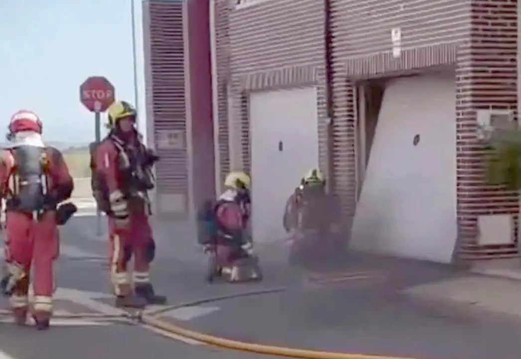 Captura de vídeo de Bomberos León en el lugar de la intervención.